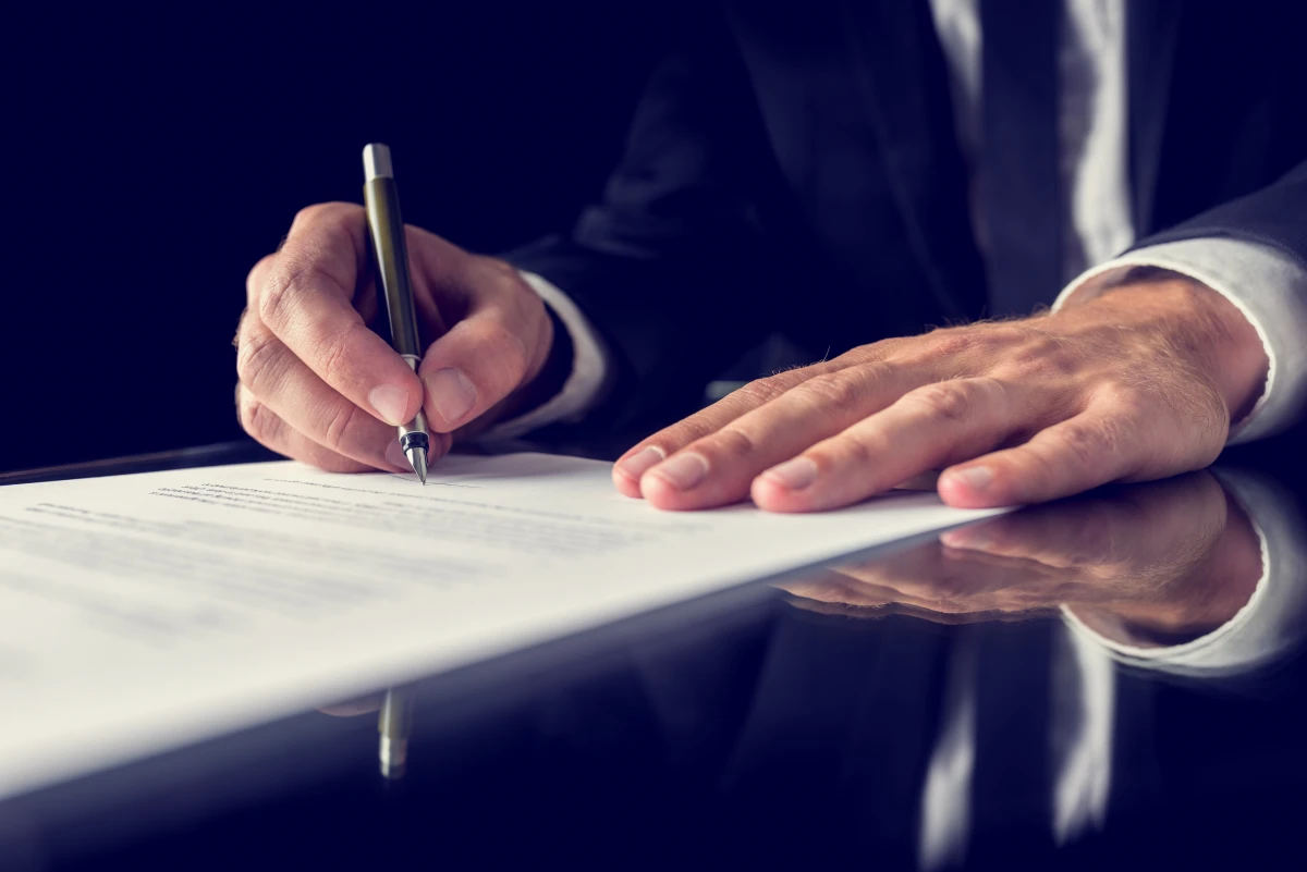 Effacer une condamnation du casier judiciaire: Comprendre les démarches et les conditions
