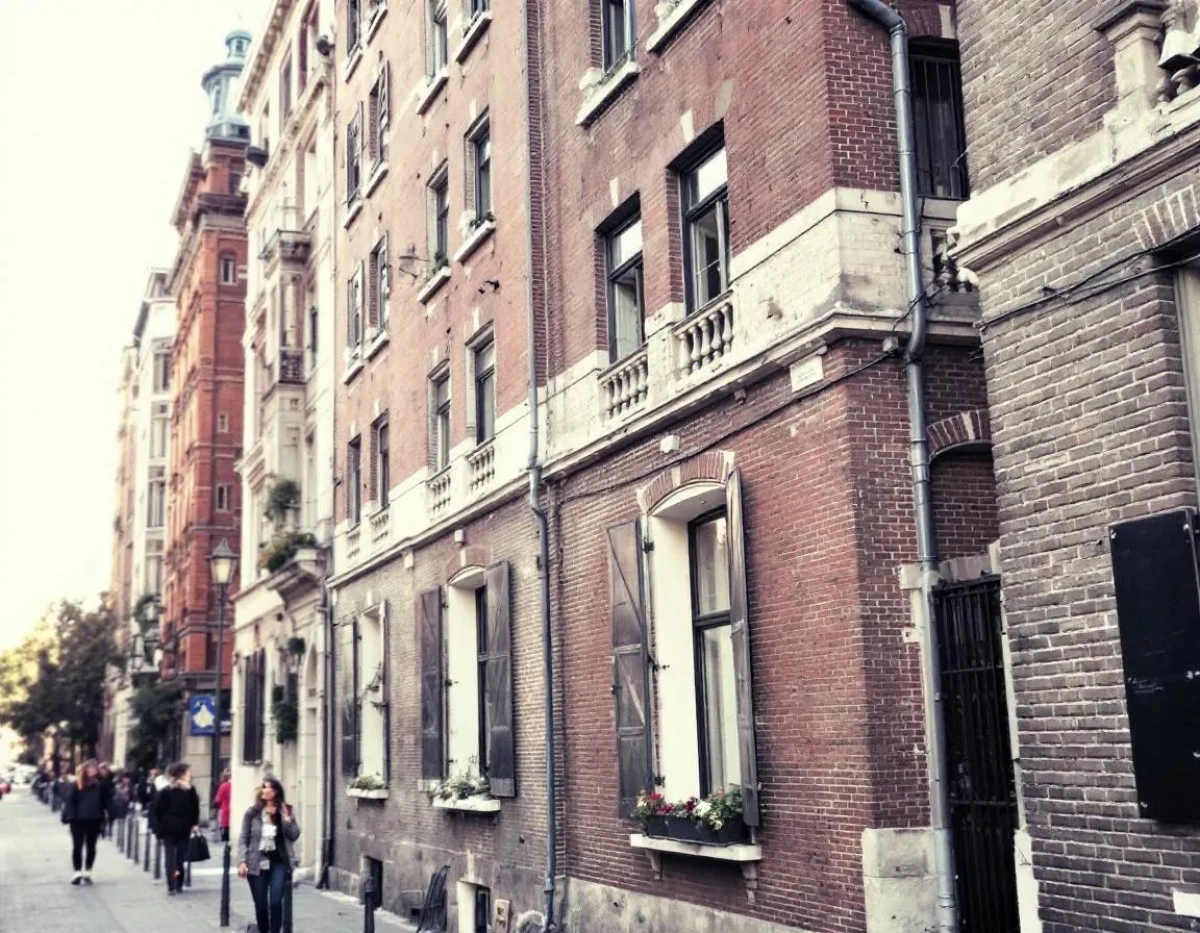 Stratégies Essentielles en droit de l'Urbanisme : Protéger et Construire en 2025
